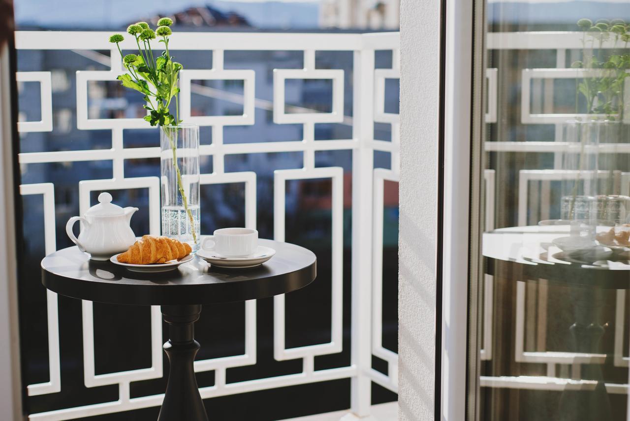 Hotel Alkor Truskavets Ngoại thất bức ảnh