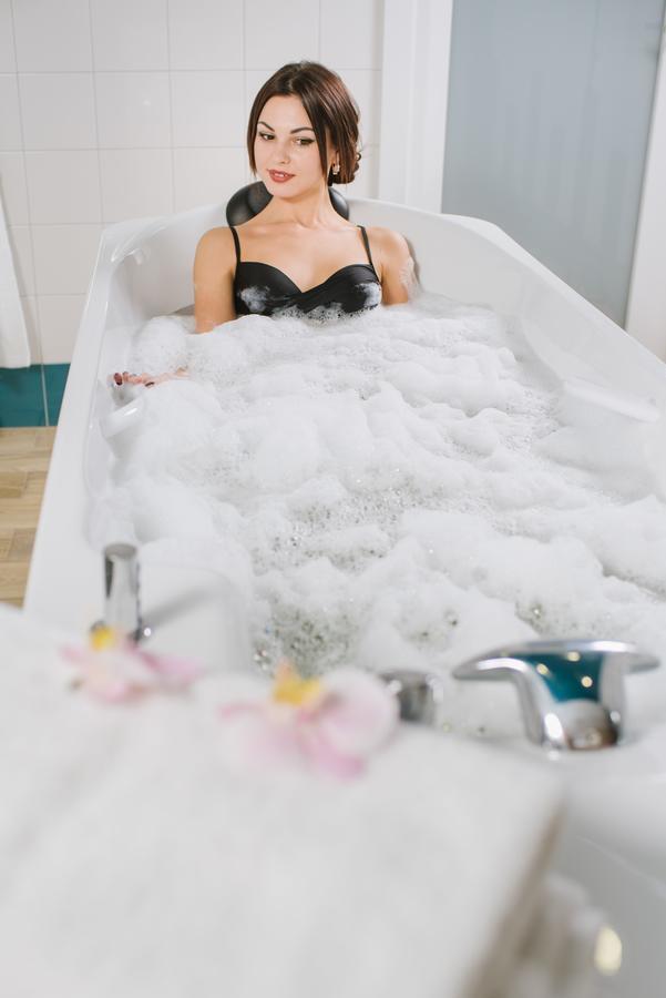 Hotel Alkor Truskavets Ngoại thất bức ảnh